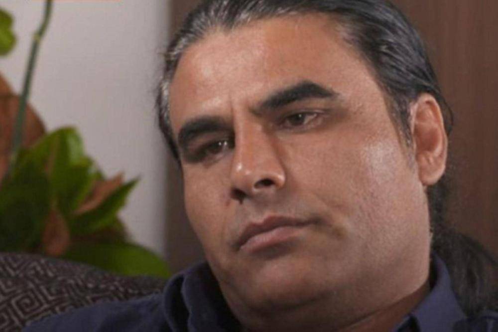 كيف شتت خادم المسجد انتباه «سفاح