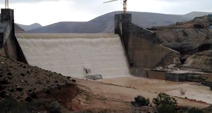 شاهد.. فيضان سد الوالة