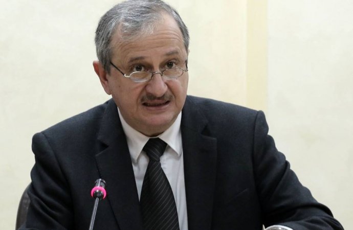 مدير الأراضي يعلق على تأجير قطعة