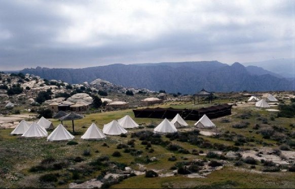 مخيم الرمانة في ضانا يبدأ بالموسم