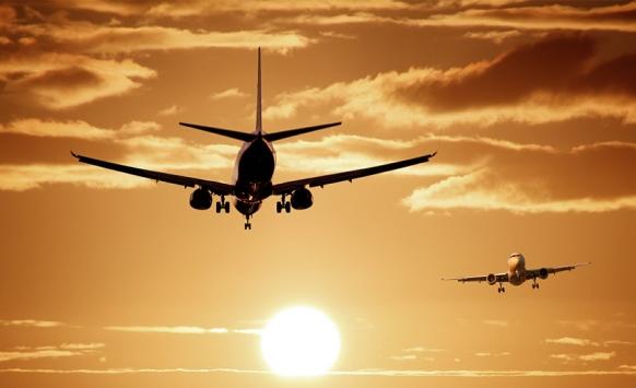 لماذا يحظر على الطائرات الطيران فوق