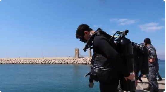 شاهد ولي العهد بعد إنهائه دورة