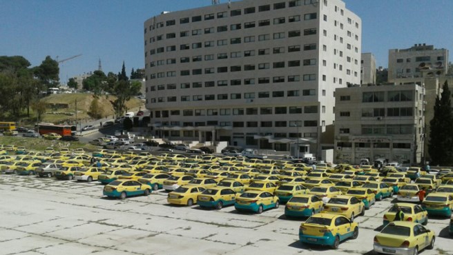 اتفاق نيابي حكومي لإيقاف التطبيقات الذكية