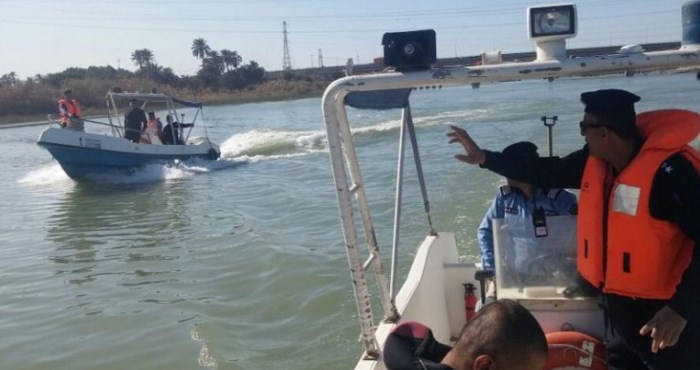 مقتل 54 شخصا بغرق عبارة في