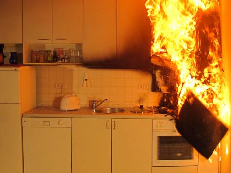 10 إصابات بحريق مطبخ في الأشرفية