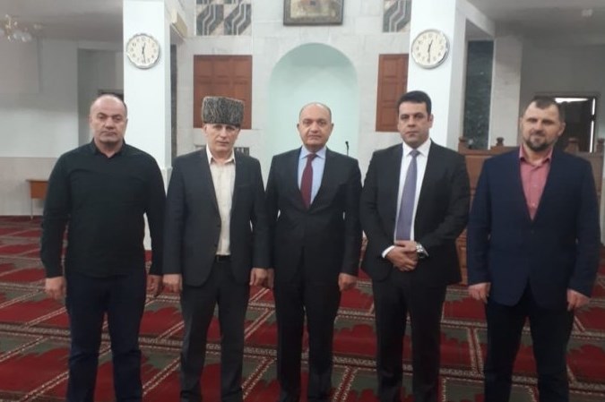 العضايلة يبحث سبل التعاون مع جمهورية