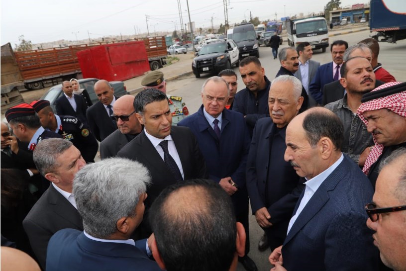 بتوجيهات من الملك، العيسوي وفريق وزاري