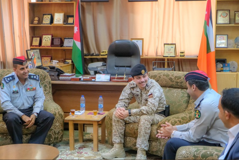 ولي العهد يزور مديرية دفاع مدني