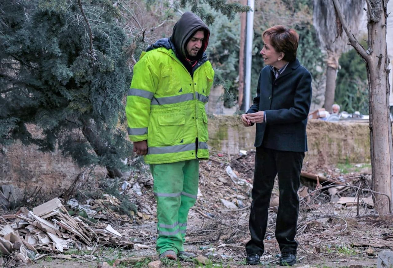 الأميرة بسمة بنت طلال تحيي عمال