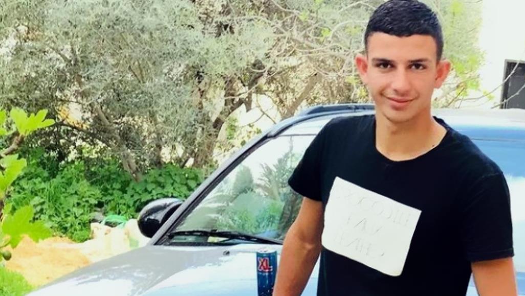 الاحتلال يبلغ عائلة الشهيد أبو ليلى