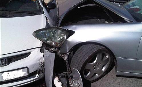 5 إصابات بتصادم مركبتين في جرش