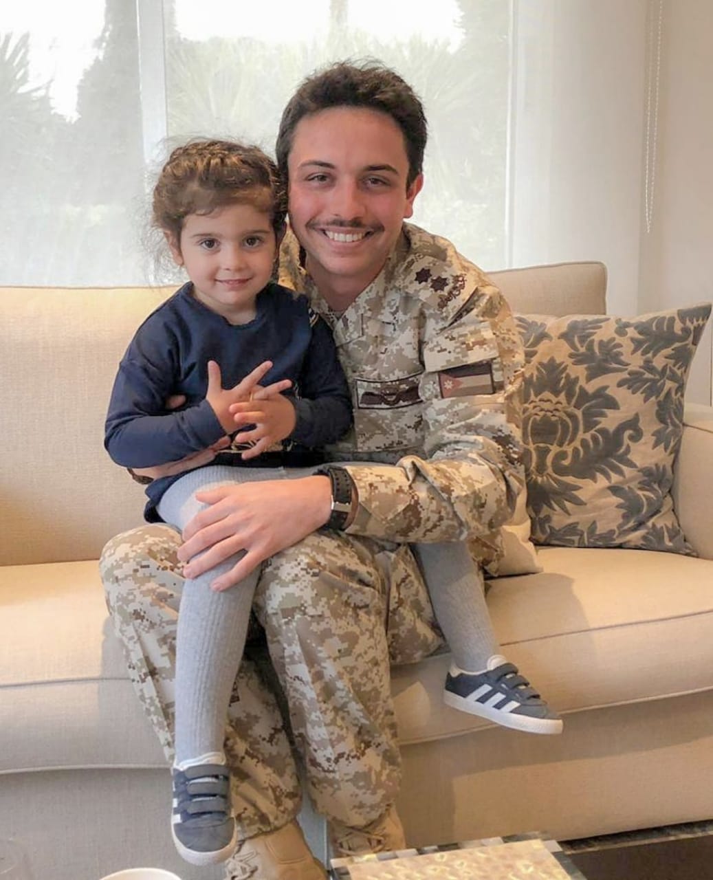 ولي العهد: مع رايا