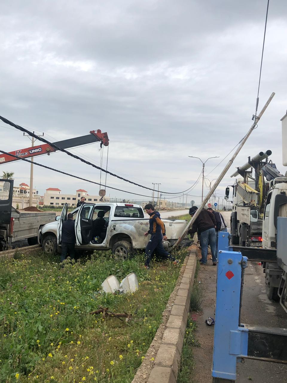 تدهور مركبة تابعة لقناة المملكة في