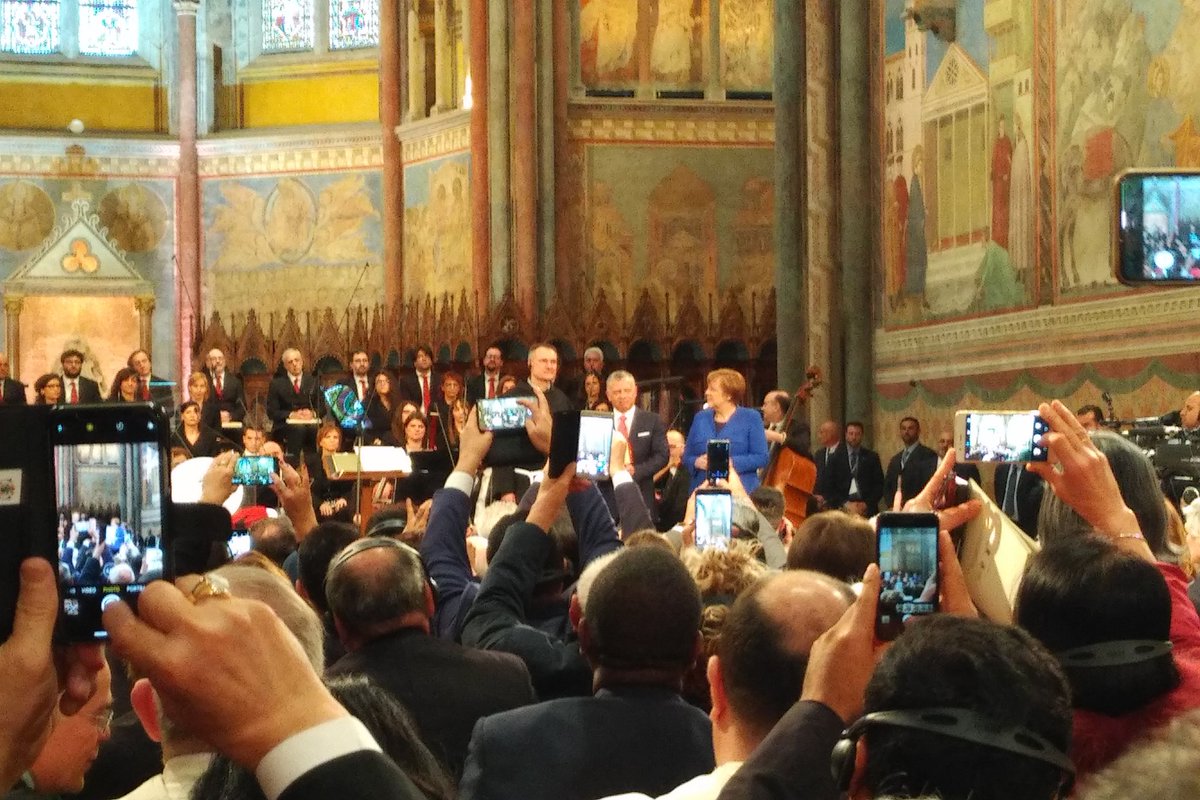 فيديو خاص.. حدث قبل تسلم الملك