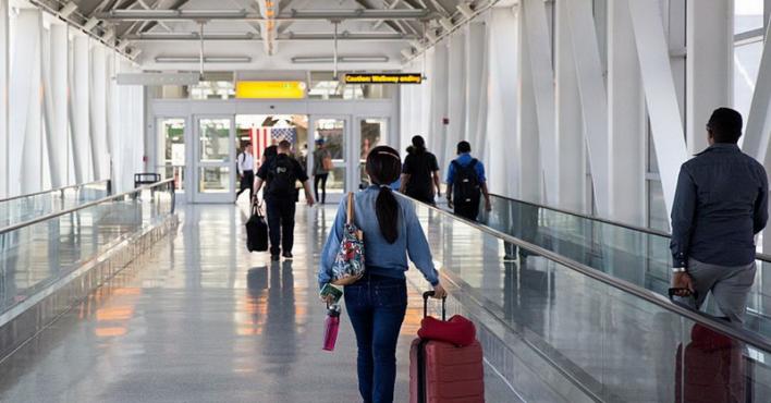 حجوزات السفر لأمريكا تتأثر سلبا بالغموض