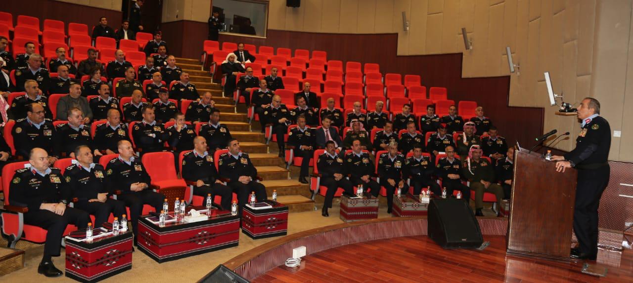 الحمود يوزع كؤوس وجوائز تميّز الأداء