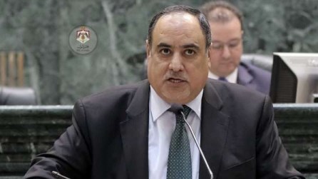 نواب يحولون دون اشتباك النائبين خالد