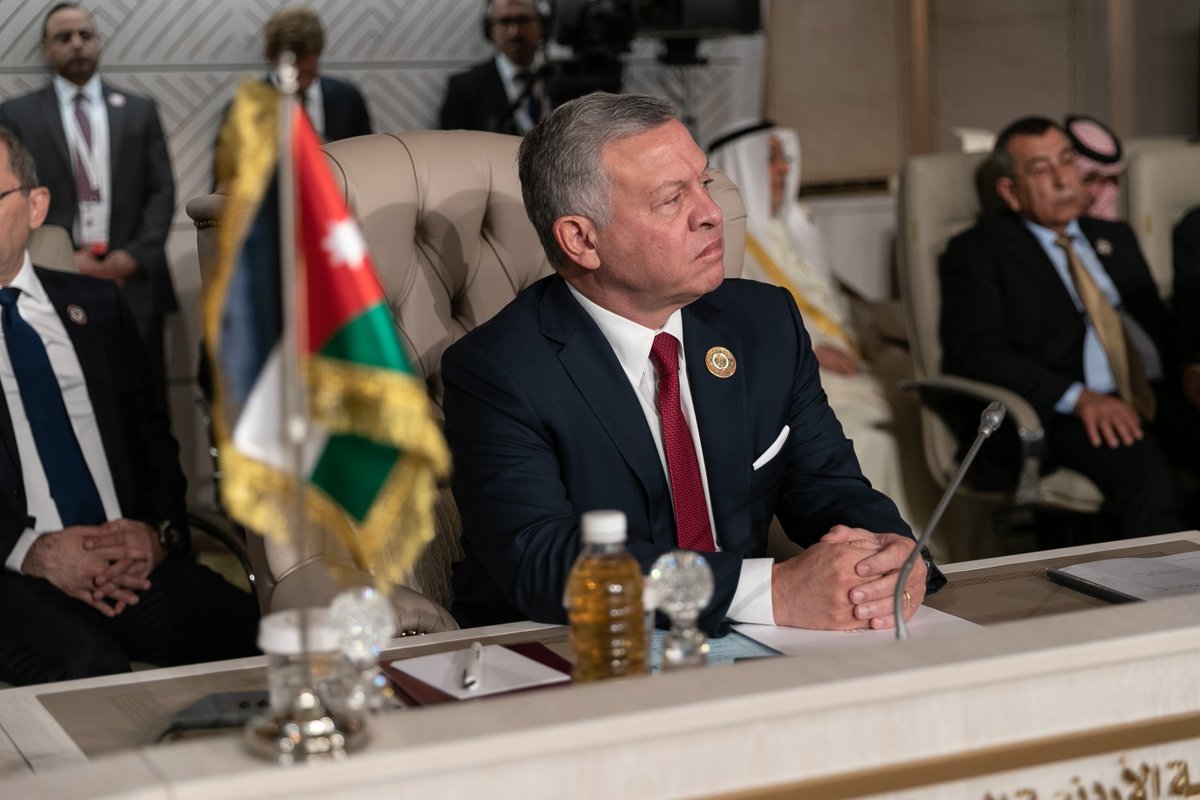 الملك والرئيس اللبناني يبحثان في تونس