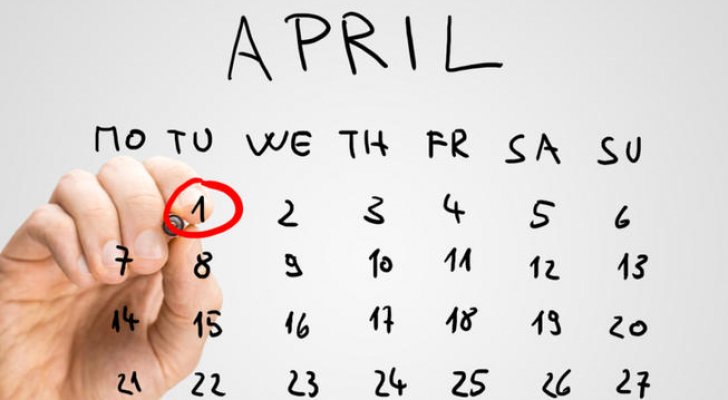 ما أصل كذبة نيسان؟