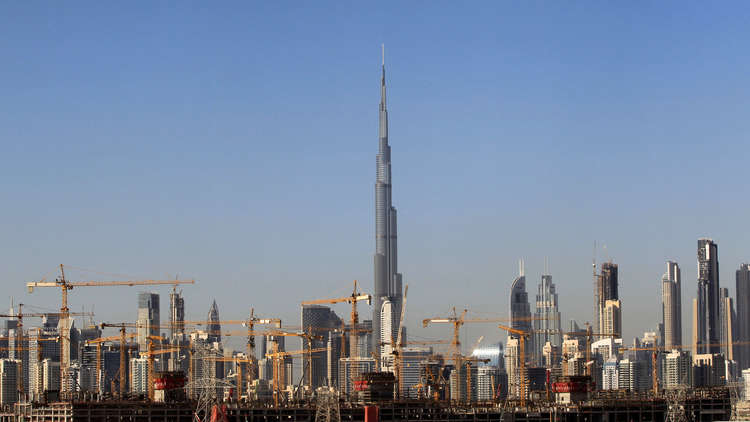 الإمارات.. قرار جديد يطال أسر الوافدين