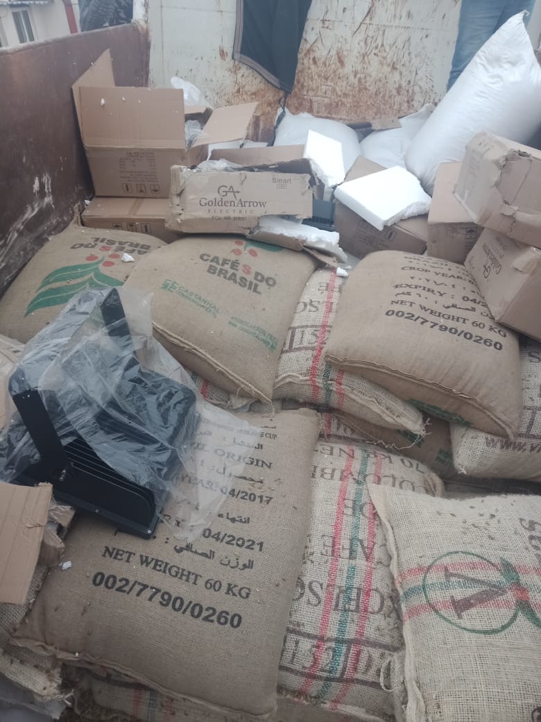 الجمارك الأردنية تحبط تهريب سجائر وبضائع