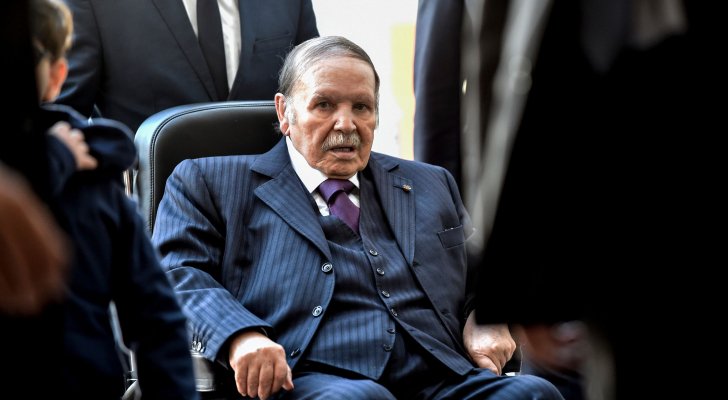 بوتفليقة يقرر الاستقالة بعد عشرين عاما