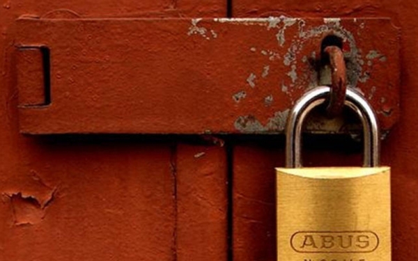 إغلاق مصنع كيماويات في بني كنانة