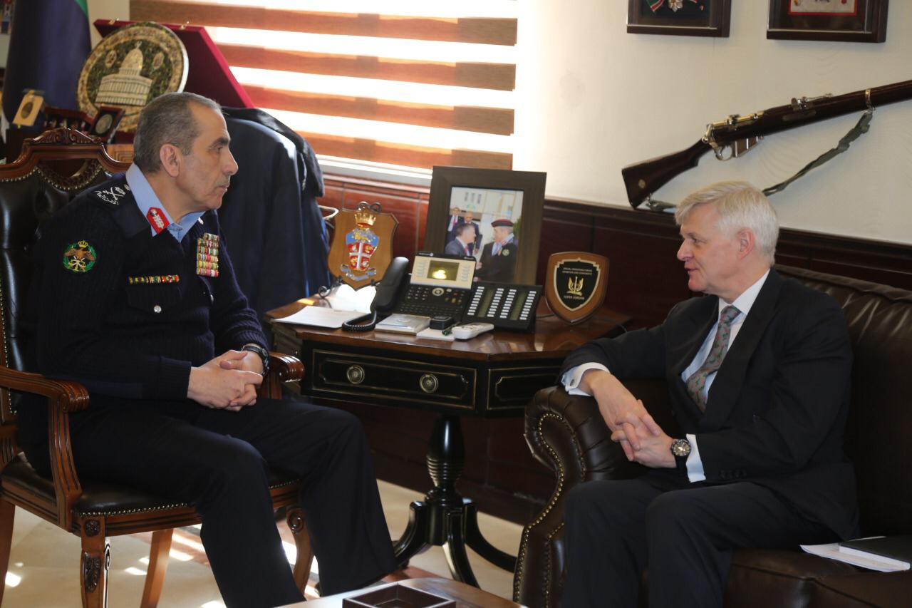 الحمود يلتقي السفير البريطاني.. ماذا قال