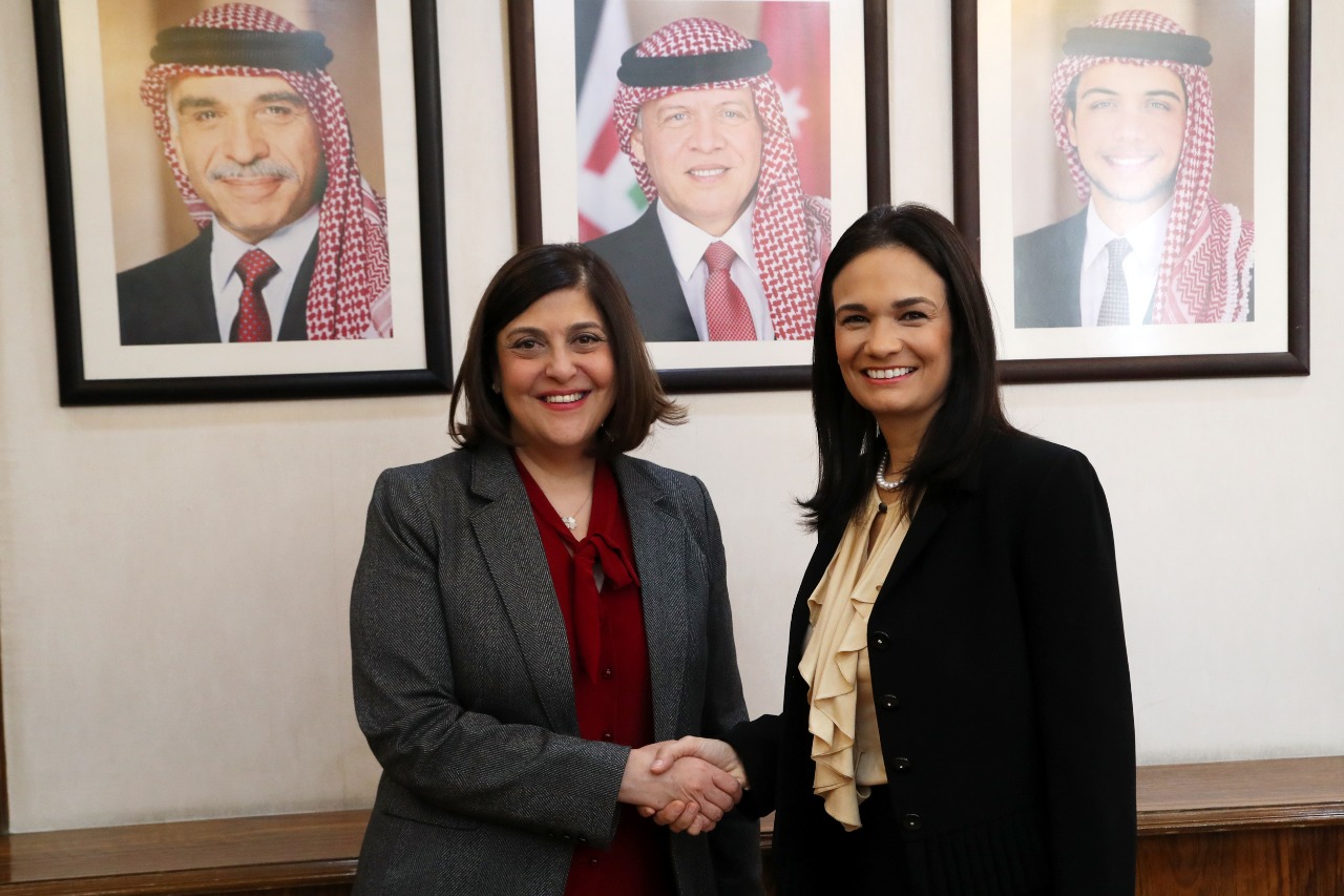 قعوار تلتقي نائب رئيس جمهورية بنما..