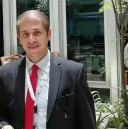 وسائل التواصل الاجتماعي بين صناعة الرأي