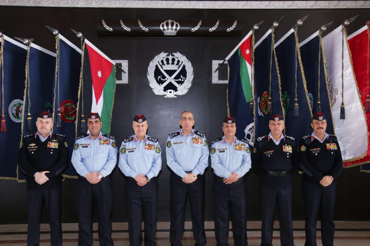 الحمود يقلد العمداء ’البطاح والملاحيم والكفاوين‘