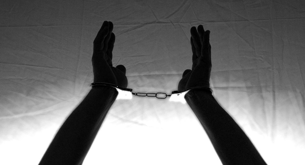 أمريكي يقطع يد شخص.. .والسبب ترامب