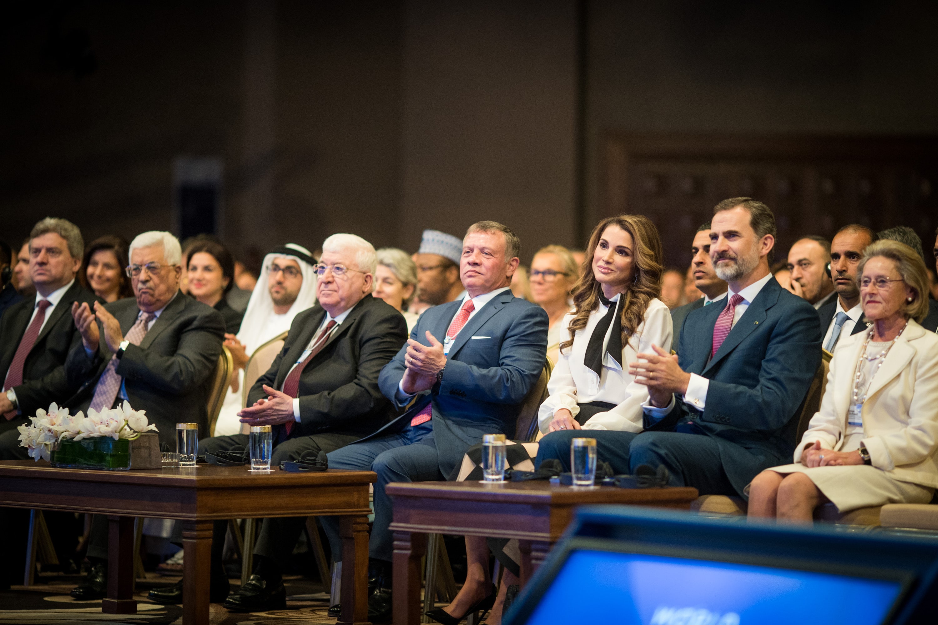 الملك يفتتح المنتدى الاقتصادي العالمي بمنطقة