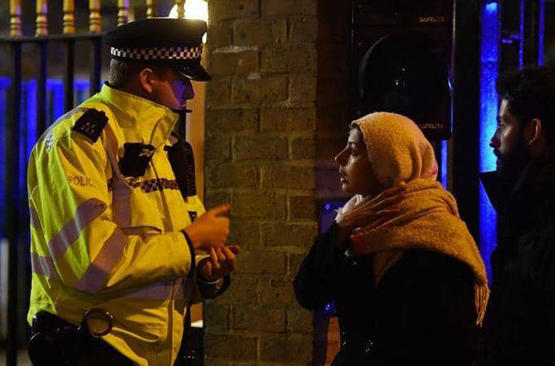 قتل زوجته خنقا.. وجلس يشرب الشاي