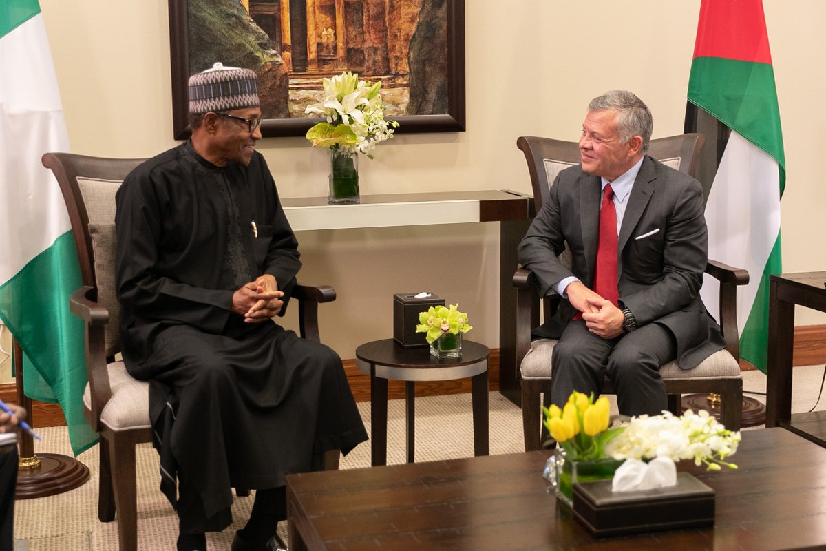 الملك يلتقي محمد بخاري