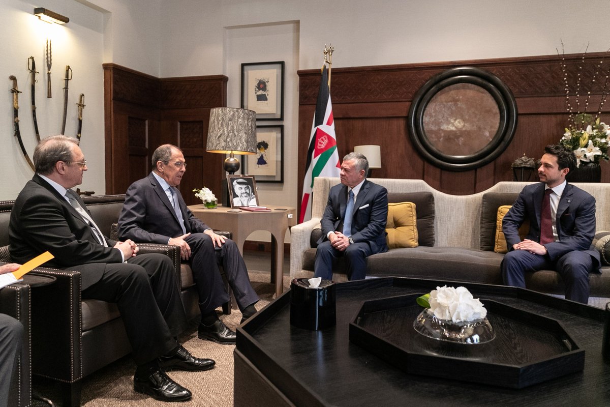 الملك يلتقي لافروف