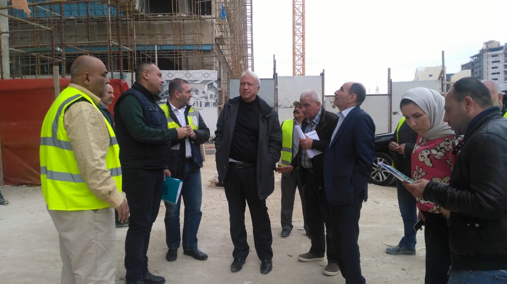 العموش يتفقد مشروعي المعهد القضائي وهيئة