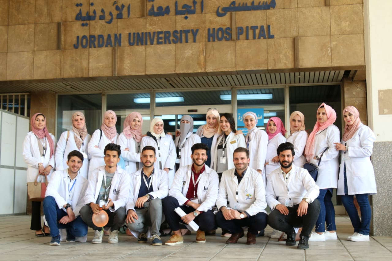 صيدلة عمان العربية تزوز مستشفى الجامعة