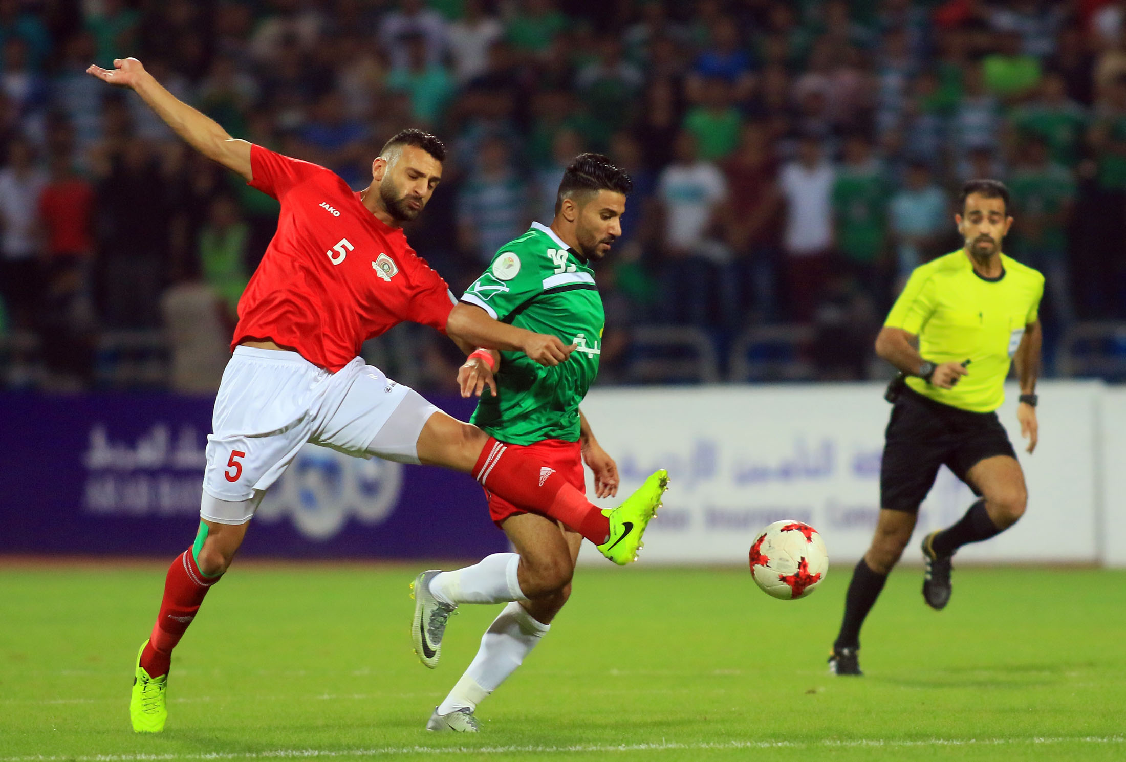 قمة كروية تجمع الوحدات والجزيرة بدوري