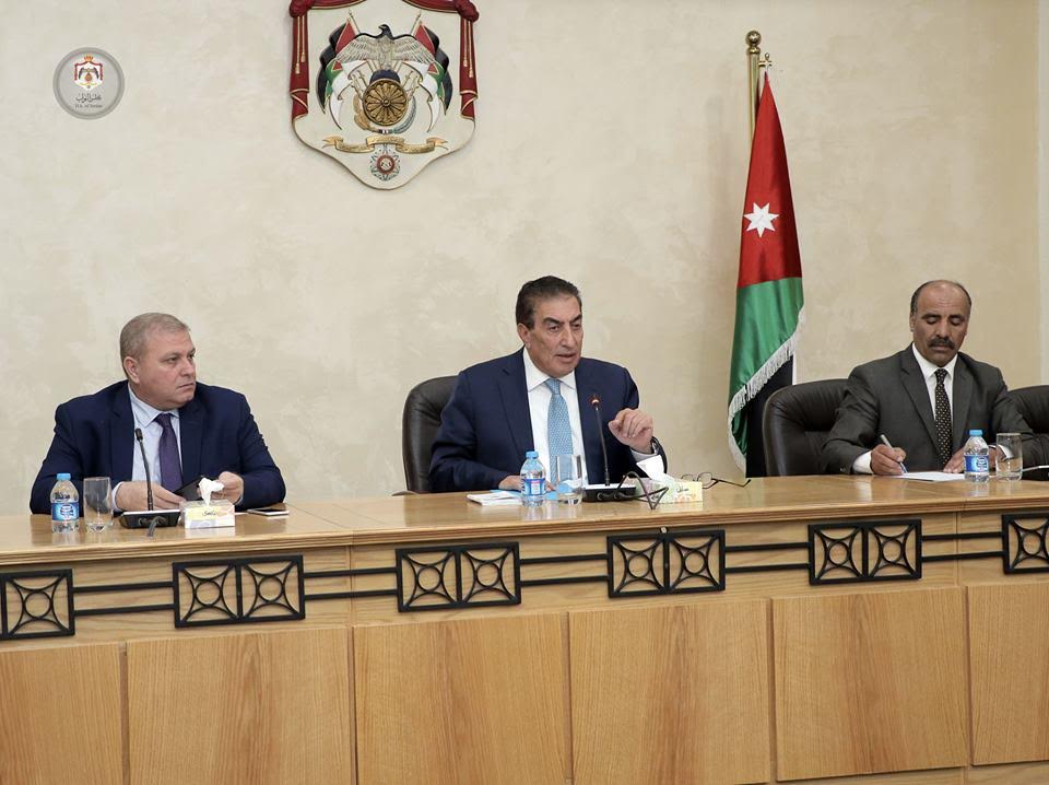 النواب يتدارس بجلسة خاصة قضايا تتعلق