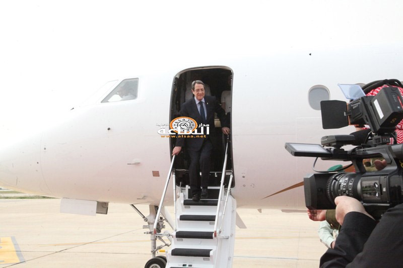 الرئيس القبرصي يصل إلى المملكة والصفدي