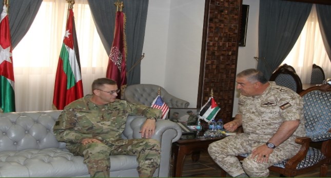 فريحات يستقبل قائد الجيش في القيادة