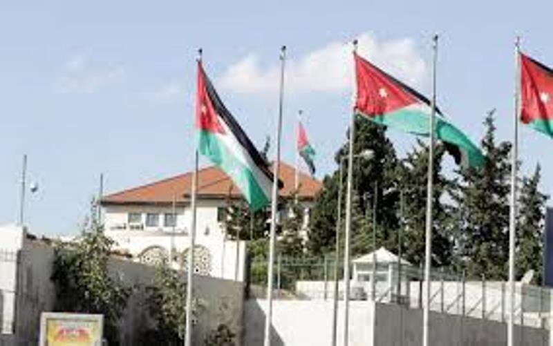 إحالات وإنهاء خدمات في مجلس النواب