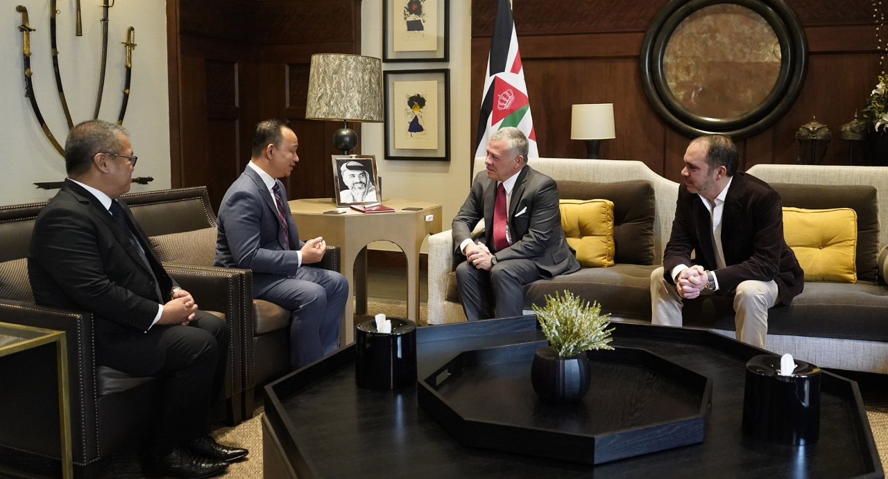 الملك يستقبل مزلي مالك