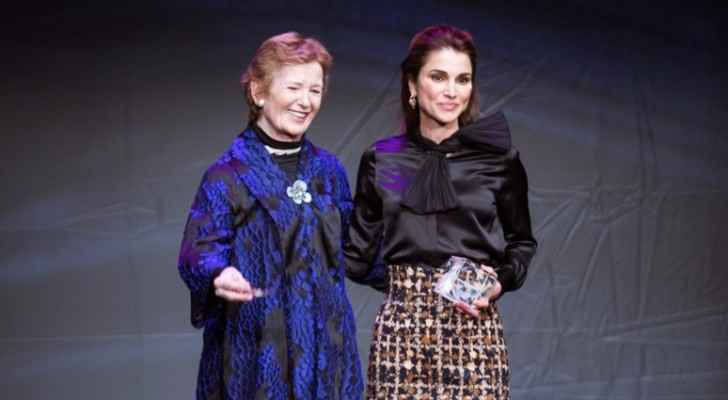 الملكة رانيا تتسلم الجائزة العالمية للريادة