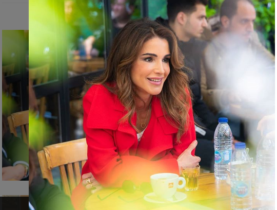 الملكة: تنسى الوقت