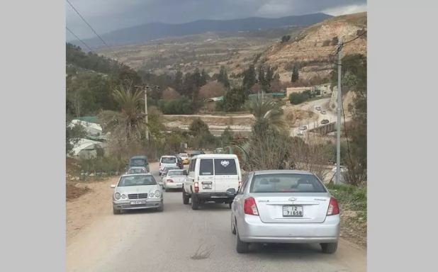 منع الشاحنات الكبيرة من عبور تحويلة