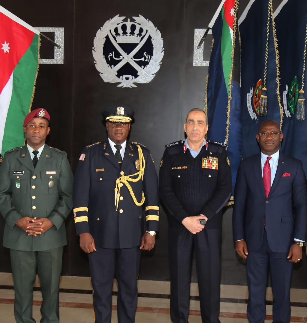 الحمود يستقبل وفد عسكري ليبيري