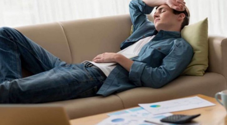 خبراء الصحة يحسمون جدل القيلولة