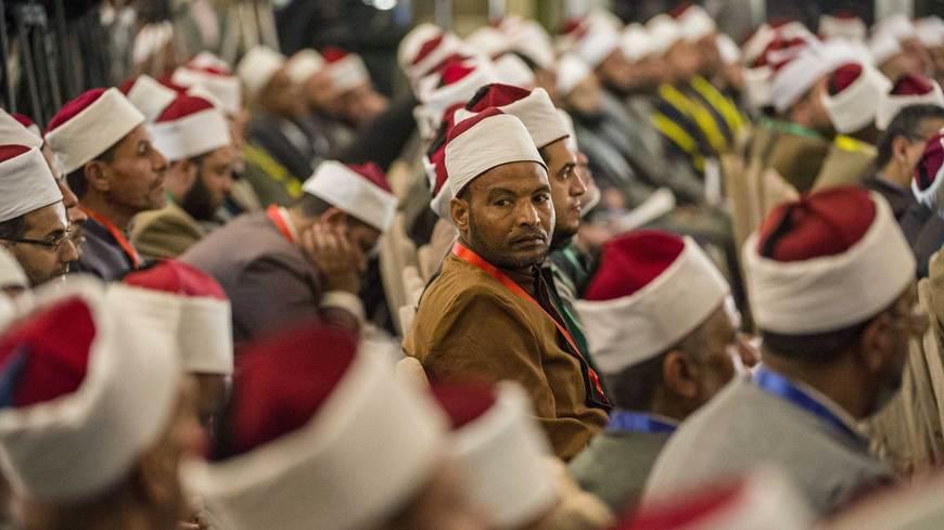 أئمة مصر يصفون مقاطعي الاستفتاء بالخونة